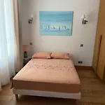 Magnifique Pieds Dans L Eau Jean Cap Ferrat * سا جو كاب فيرا
