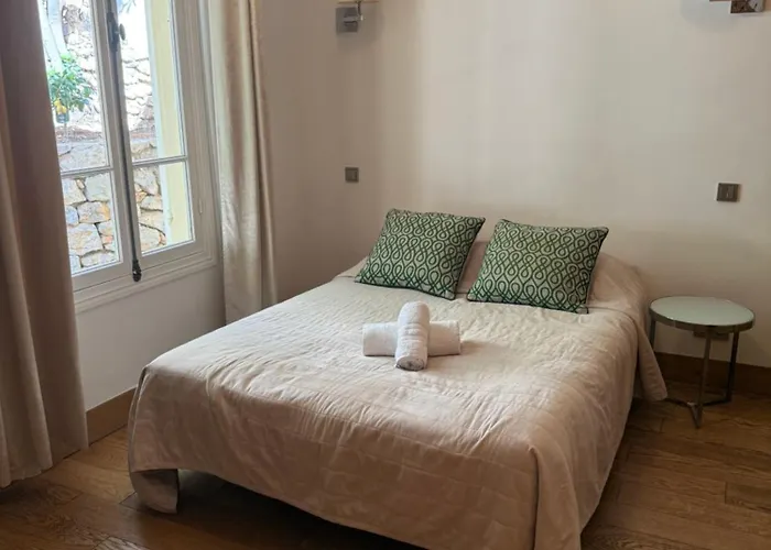 Magnifique Pieds Dans L Eau Jean Cap Ferrat Saint-Jean-Cap-Ferrat