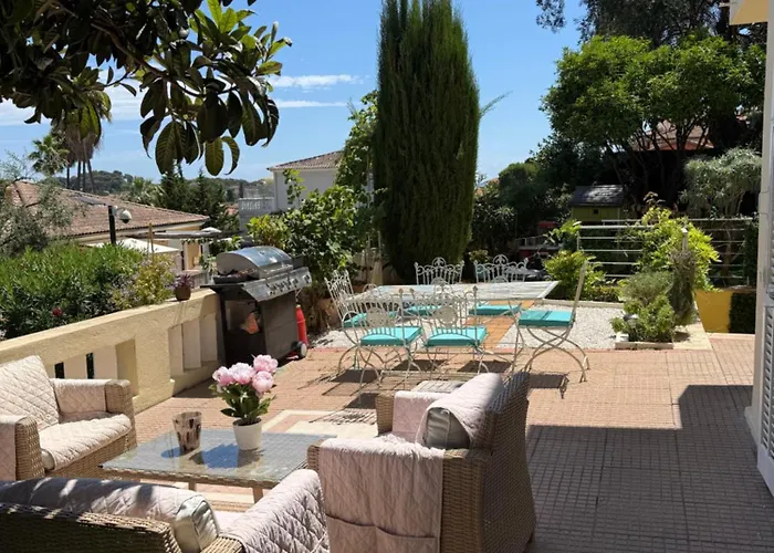 Magnifique Pieds Dans L Eau Jean Cap Ferrat *