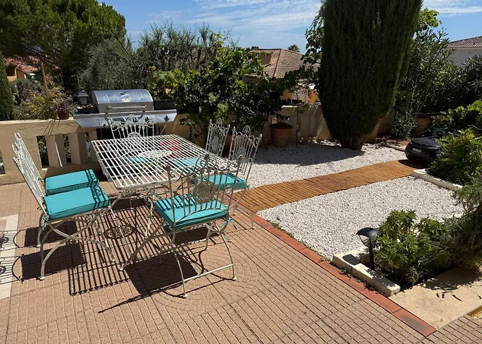 Magnifique Pieds Dans L Eau Jean Cap Ferrat